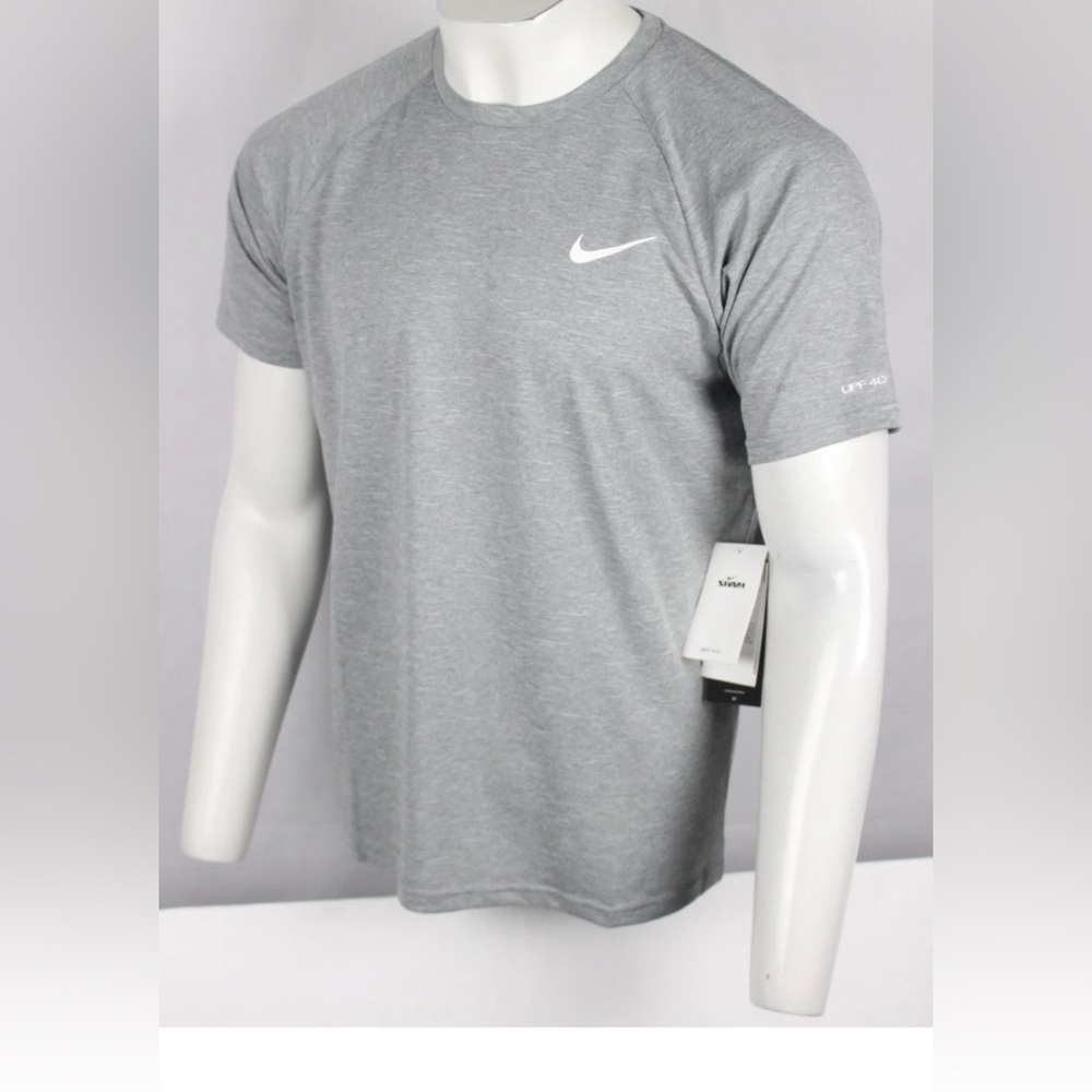 Nike Men's Gray Short Sleeve Tee